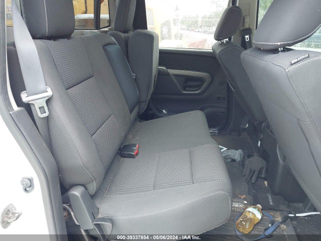 Nissan Titan Pro-4x 2015 1N6BA0EC8FN508704 Image 8