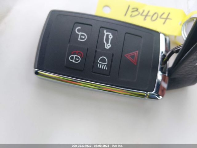 SALYL2EX8RA382239 Land Rover Range Rover Velar P250 Dynamic Se