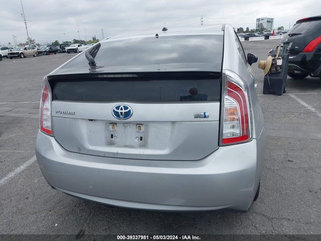 Toyota Prius Two 2015 JTDKN3DU4F0478441 Image 16