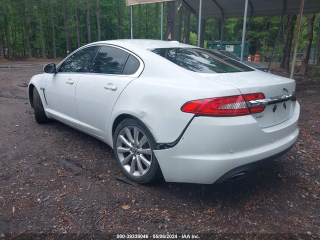 2012 JAGUAR XF SAJWA0FB8CLS29207 Photo 2