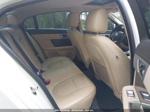 2012 JAGUAR XF SAJWA0FB8CLS29207 Photo 7