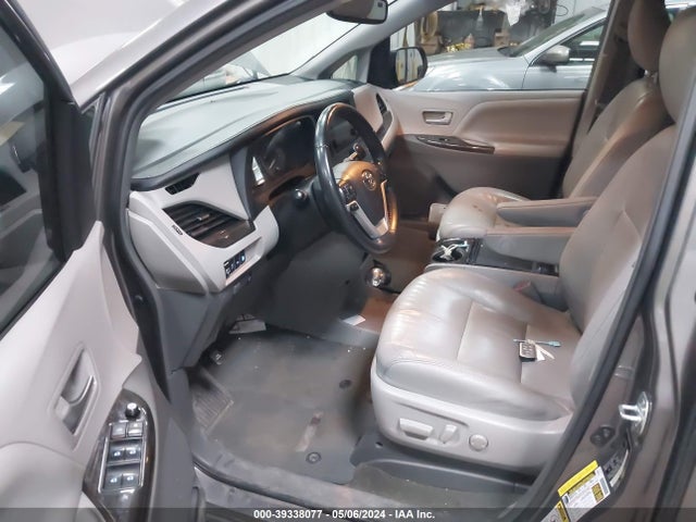 Toyota Sienna Xle 8 Passenger 2017 5TDYZ3DC2HS887494 Image 5