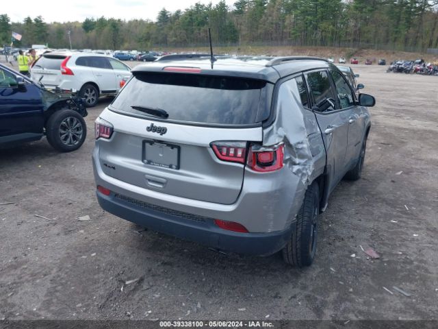 3C4NJDBB7JT395274 Jeep Compass Altitude 4x4