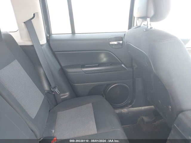 Jeep Patriot Latitude 2014 1C4NJRFB3ED734518 Image 8