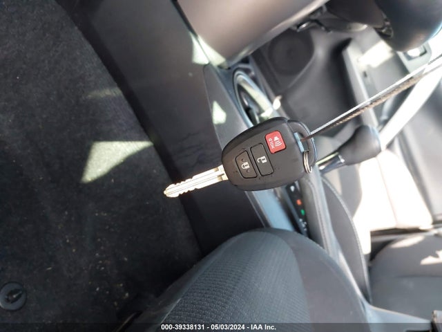 Toyota Rav4 Xle 2018 2T3WFREV2JW467242 Image 11
