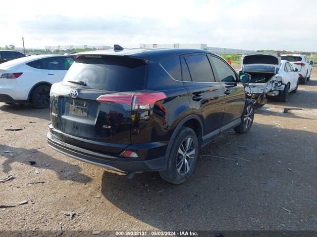 Toyota Rav4 Xle 2018 2T3WFREV2JW467242 Image 4