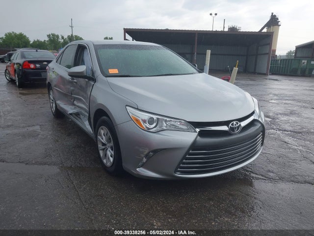Toyota CAMRY LE 2016 4T4BF1FK1GR546820 Image 1