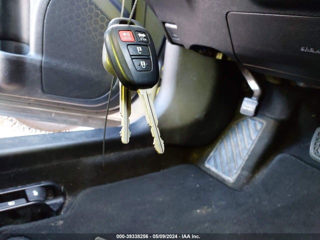 Toyota CAMRY LE 2016 4T4BF1FK1GR546820 Image 11