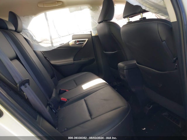 JTHKD5BHXF2219671 Lexus CT 200H