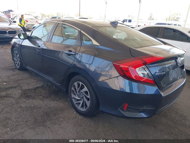 Honda CIVIC EX 2018 2HGFC2F70JH579295 Image 3