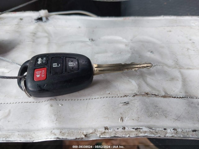 Toyota COROLLA LE 2018 2T1BURHE4JC071744 Image 11