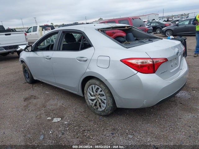 Toyota COROLLA LE 2018 2T1BURHE4JC071744 Image 3