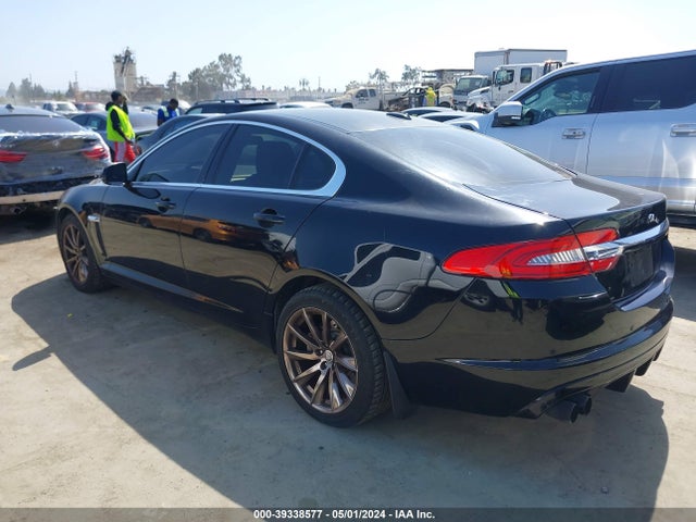 2012 JAGUAR XF SAJWA0FB5CLS59202 Photo 2