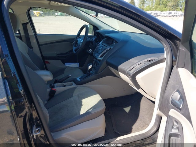 Ford FOCUS SE 2014 1FADP3K27EL213620 Image 5