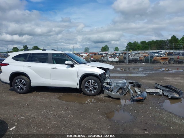 Toyota Highlander Xle 2023 5TDKDRBH1PS036498 Image 13