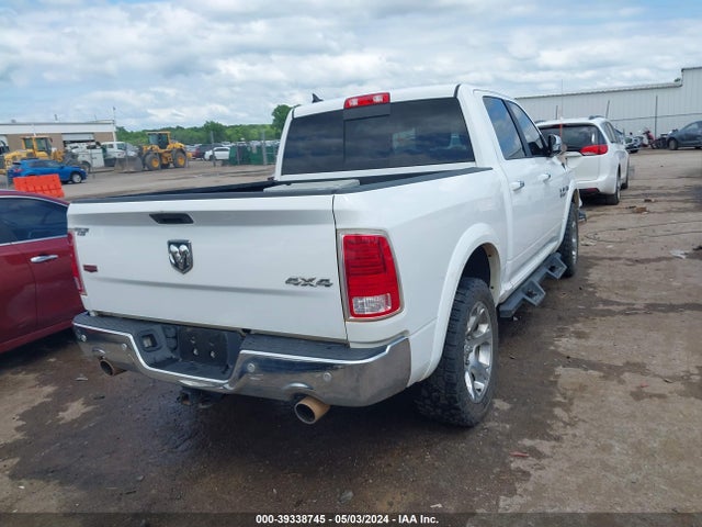 RAM 1500 Laramie  4x4 5'7 Box 2017 1C6RR7NTXHS823924 Image 4