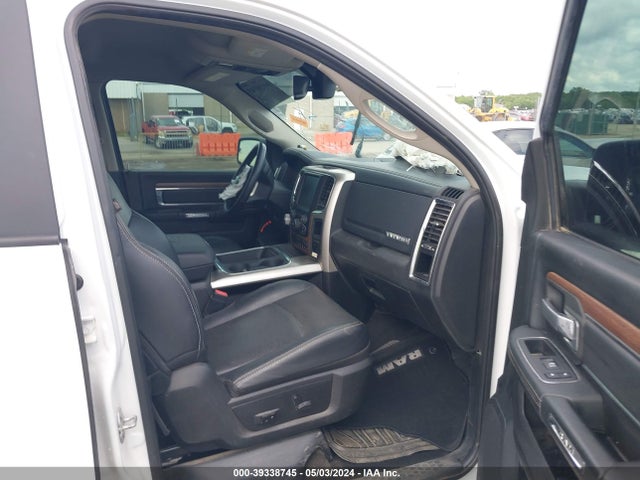 RAM 1500 Laramie  4x4 5'7 Box 2017 1C6RR7NTXHS823924 Image 5