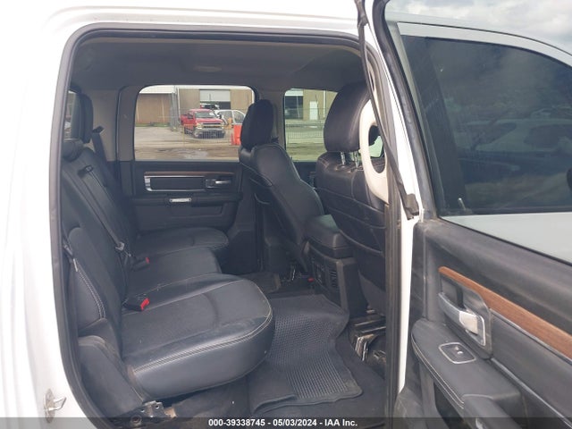 RAM 1500 Laramie  4x4 5'7 Box 2017 1C6RR7NTXHS823924 Image 8