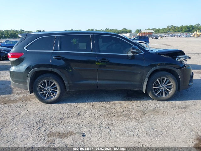 Toyota Highlander Xle 2018 5TDJZRFH7JS551357 Image 13