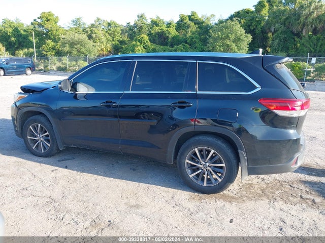 Toyota Highlander Xle 2018 5TDJZRFH7JS551357 Image 14