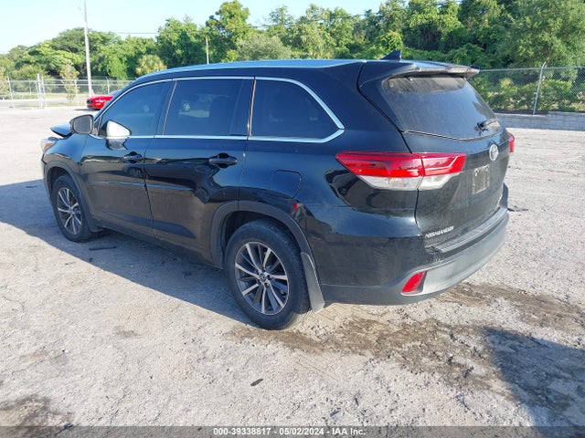 Toyota Highlander Xle 2018 5TDJZRFH7JS551357 Image 3