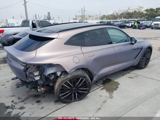 SD7VUJAWXNTV04385 Aston Martin DBX