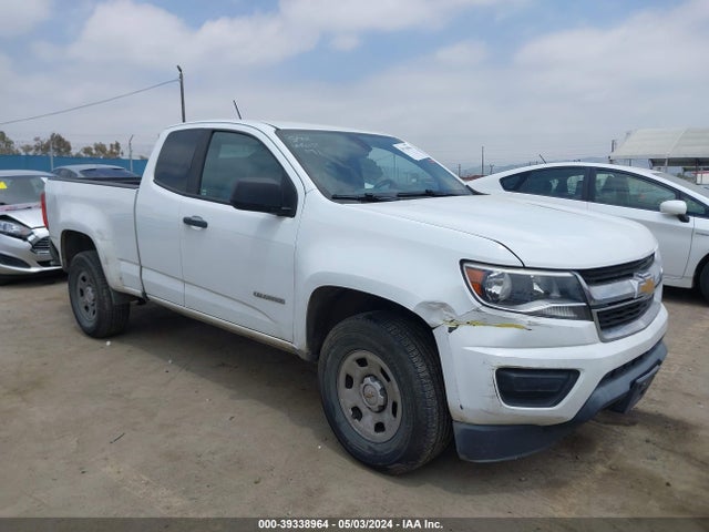 2018 1GCHSBEN4J1113748 main image