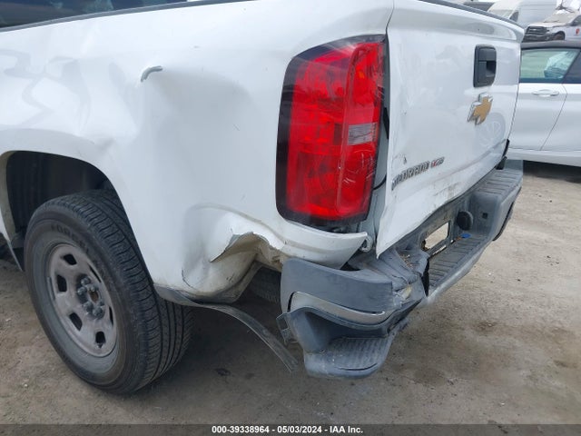 Chevrolet Colorado Wt 2018 1GCHSBEN4J1113748 Image 6