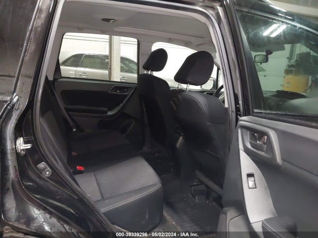Subaru Forester 2.5i Premium 2015 JF2SJADC8FH548260 Image 8