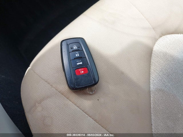 Toyota CAMRY LE 2018 4T1B11HK2JU534124 Image 11