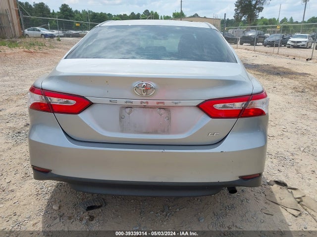 Toyota CAMRY LE 2018 4T1B11HK2JU534124 Image 16