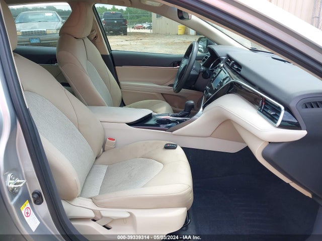 Toyota CAMRY LE 2018 4T1B11HK2JU534124 Image 5