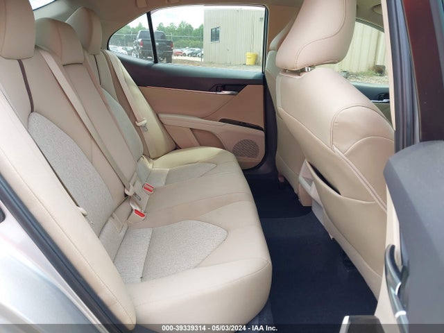 Toyota CAMRY LE 2018 4T1B11HK2JU534124 Image 8