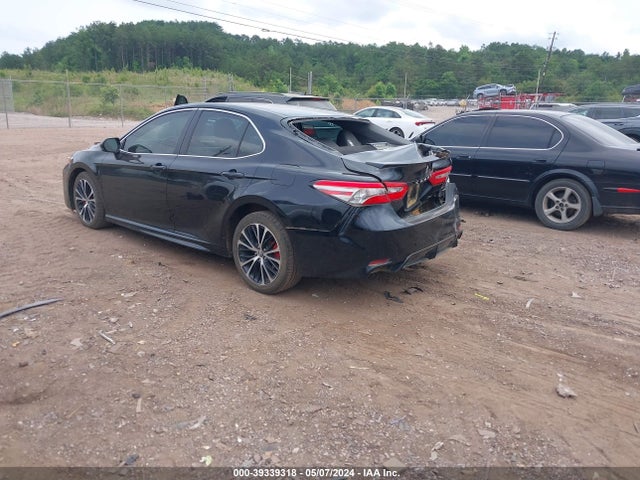 Toyota CAMRY SE 2018 4T1B11HK2JU614765 Image 3