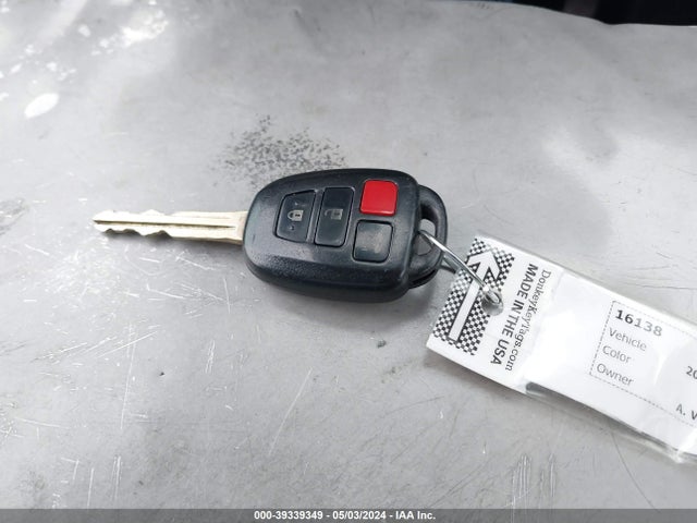 Toyota RAV4 LE 2018 2T3ZFREVXJW416441 Image 11