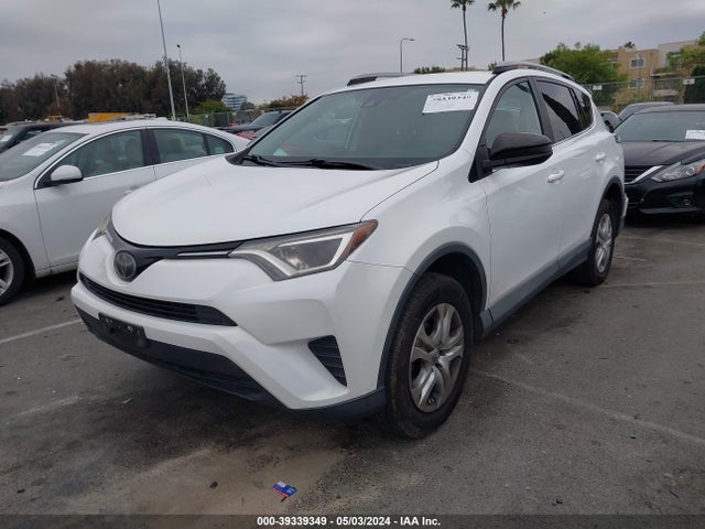 Toyota RAV4 LE 2018 2T3ZFREVXJW416441 Image 2