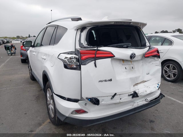Toyota RAV4 LE 2018 2T3ZFREVXJW416441 Image 3