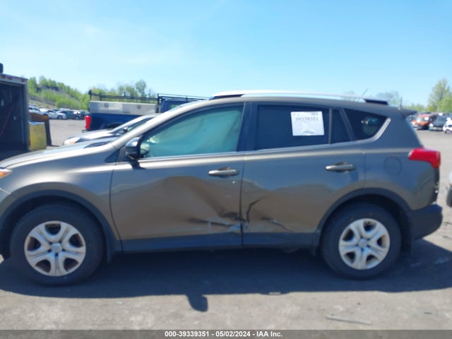 Toyota RAV4 LE 2015 JTMBFREV0FD128403 Image 6