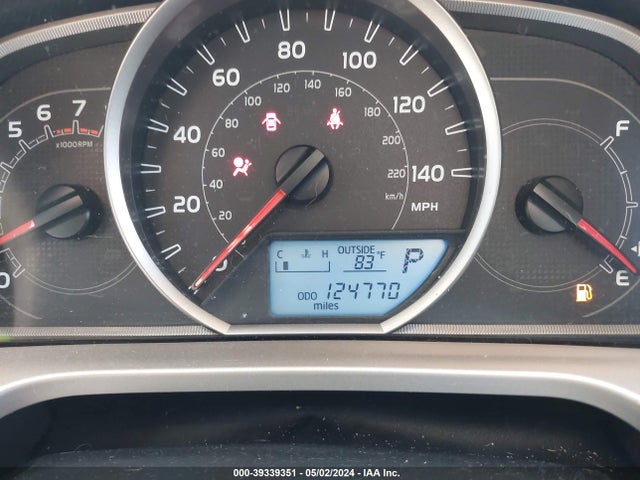 Toyota RAV4 LE 2015 JTMBFREV0FD128403 Image 7