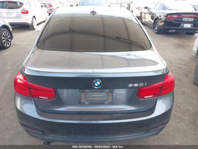 WBA8E1G58JNU92452 BMW 320i