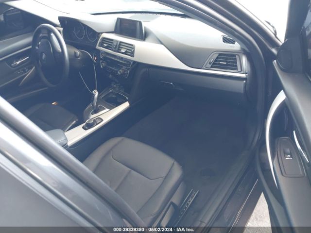 WBA8E1G58JNU92452 BMW 320i