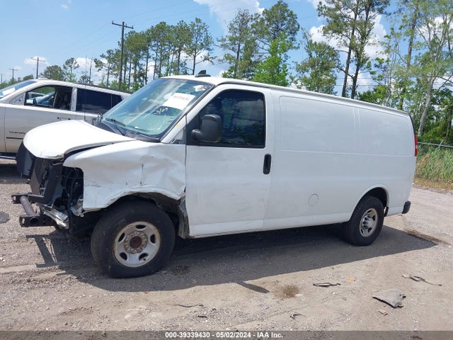 Chevrolet Express 2500 Work Van 2018 1GCWGAFP2J1336129 Image 13