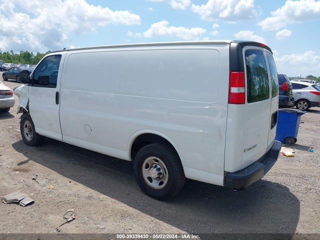 Chevrolet Express 2500 Work Van 2018 1GCWGAFP2J1336129 Image 3