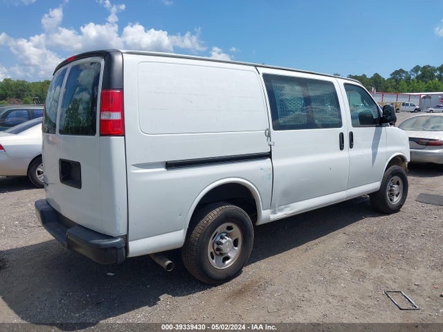 Chevrolet Express 2500 Work Van 2018 1GCWGAFP2J1336129 Image 4