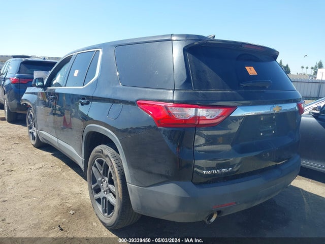 Chevrolet Traverse Ls 2019 1GNERFKW6KJ223860 Image 3