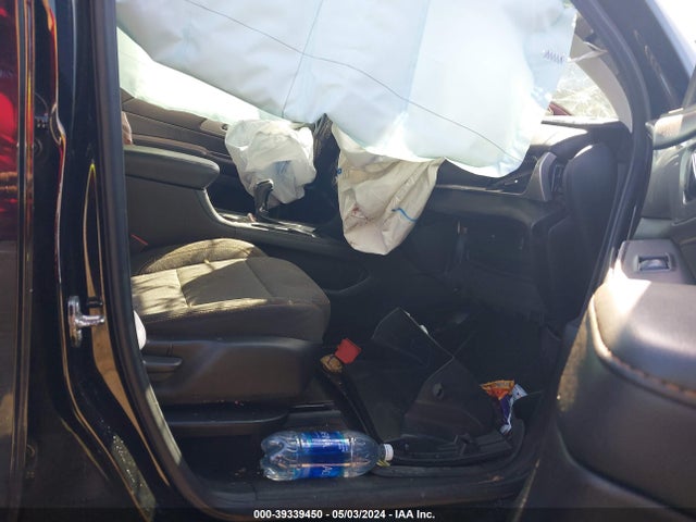 Chevrolet Traverse Ls 2019 1GNERFKW6KJ223860 Image 5