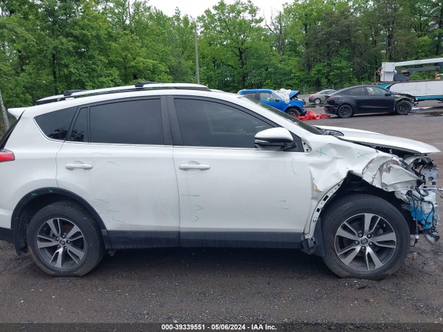 Toyota Rav4 Xle 2016 JTMRFREV3GJ103965 Image 14