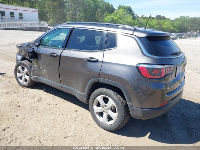 Jeep Compass Latitude 4x4 2018 3C4NJDBBXJT492632 Image 3