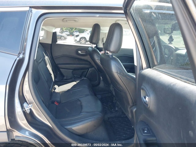 3C4NJDBBXJT492632 Jeep Compass Latitude 4x4