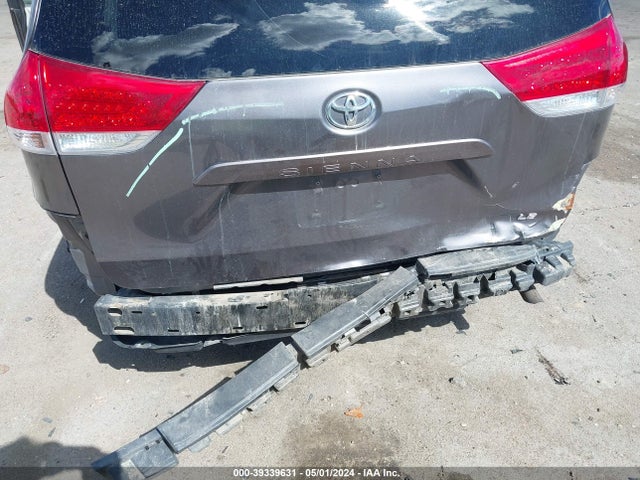2011 Toyota Sienna Le V6 მანქანა იყიდება აუქციონზე, vin: 5TDKK3DC8BS066515, აუქციონის ნომერი: 39339631